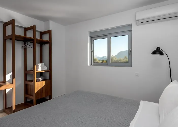 Heather Villa Kolímbia